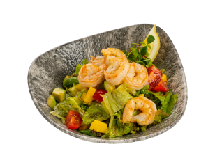 Salāti ar tīģergarnelēm, mango, avokado un šefpavāra mērci 