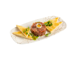 Liellopa gaļas tartars ar trifeļu eļļu 